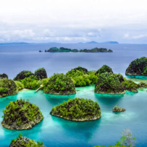 eksplorasi pantai raja ampat